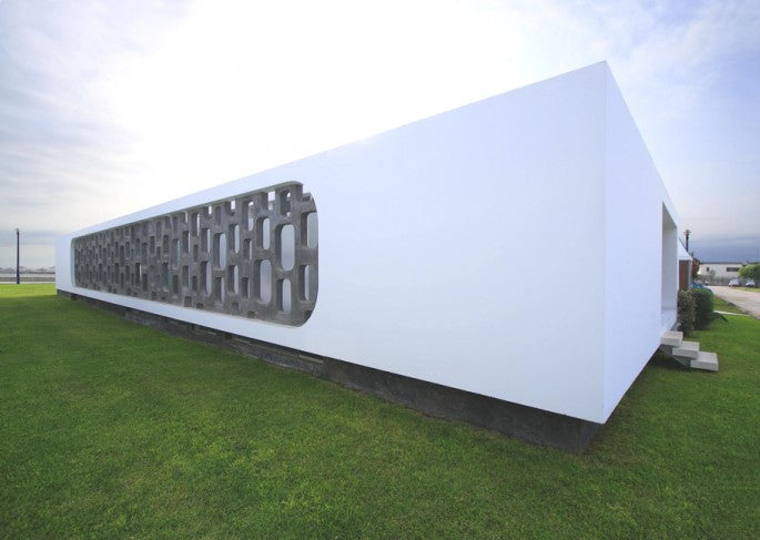 Minimalist Beach House, Lima