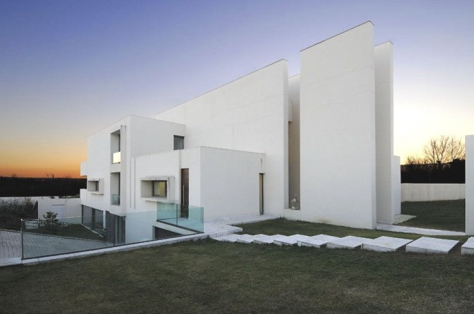 Contemporary Camarines House, Madrid